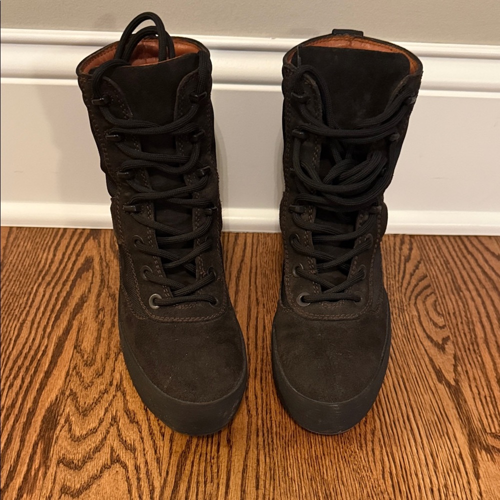 Yeezy Original Season 3 Dark Brown Women's Military Boot sz 8